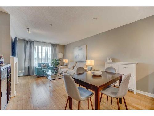 254-35 Richard Court Sw, Calgary, AB - Indoor Photo Showing Dining Room