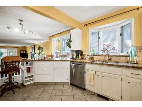 240 Wood Valley Drive Sw, Calgary, AB - Indoor Photo Showing Kitchen