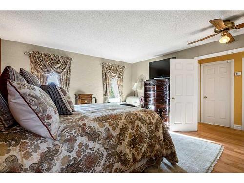 240 Wood Valley Drive Sw, Calgary, AB - Indoor Photo Showing Bedroom