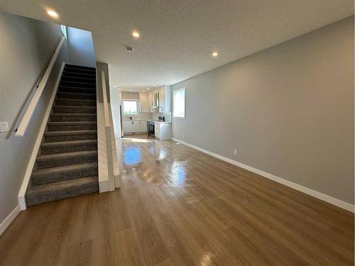 2006 24 Avenue, Didsbury, AB - Indoor Photo Showing Other Room