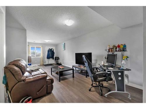 2723 15 Avenue, Calgary, AB - Indoor Photo Showing Office