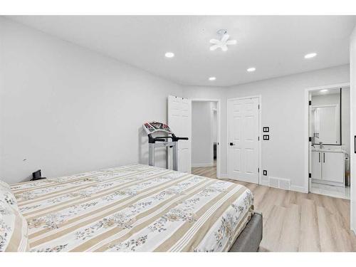 295 Saddlemead Road Ne, Calgary, AB - Indoor Photo Showing Bedroom