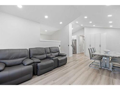 295 Saddlemead Road Ne, Calgary, AB - Indoor Photo Showing Living Room