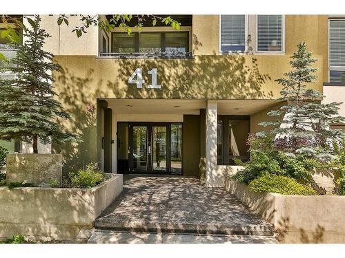 104-41 6A Street Ne, Calgary, AB - Outdoor