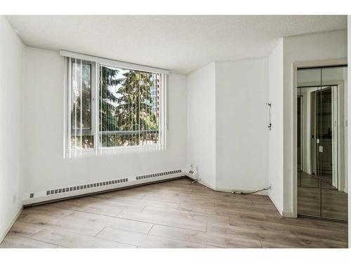 202-804 3 Avenue Sw, Calgary, AB - Indoor Photo Showing Other Room