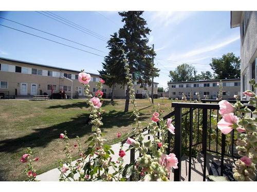 224-2211 19 Street Ne, Calgary, AB - Outdoor