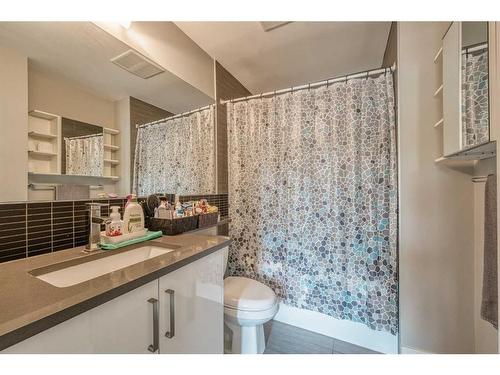 308-515 4 Avenue Ne, Calgary, AB - Indoor Photo Showing Bathroom