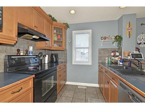 226 Evansmeade Close Nw, Calgary, AB - Indoor Photo Showing Kitchen