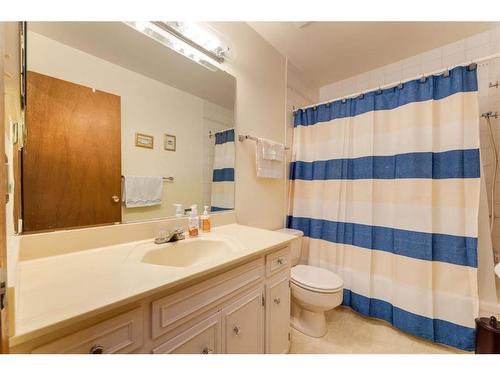 243 Silver Brook Way Nw, Calgary, AB - Indoor Photo Showing Bathroom