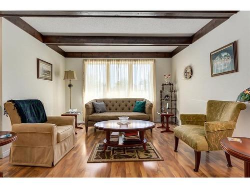 243 Silver Brook Way Nw, Calgary, AB - Indoor Photo Showing Living Room