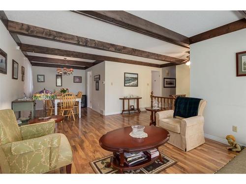 243 Silver Brook Way Nw, Calgary, AB - Indoor Photo Showing Living Room