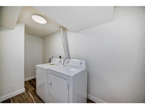 203 Rundleside Crescent Ne, Calgary, AB - Indoor Photo Showing Laundry Room