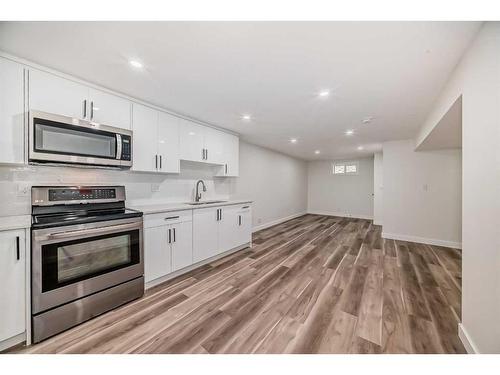 203 Rundleside Crescent Ne, Calgary, AB - Indoor Photo Showing Kitchen