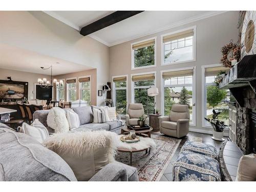 12 Liberty Place, Sylvan Lake, AB - Indoor Photo Showing Living Room