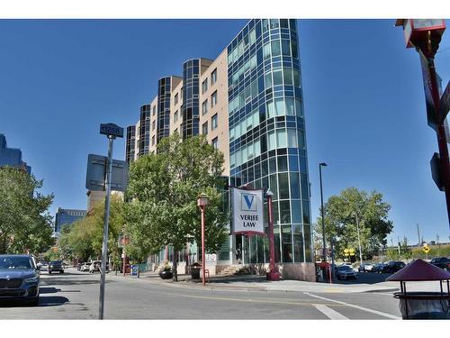 703-128 2 Avenue Se, Calgary, AB - Outdoor