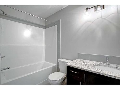 332 Waterford Boulevard, Chestermere, AB - Indoor Photo Showing Bathroom