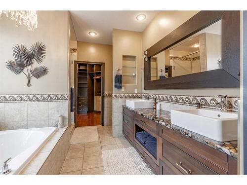 4623 62 Avenue, Taber, AB - Indoor Photo Showing Bathroom