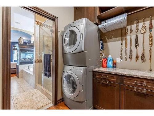 4623 62 Avenue, Taber, AB - Indoor Photo Showing Laundry Room