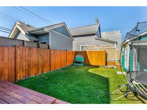 58 27 Avenue Sw, Calgary, AB - Outdoor