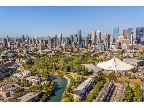 58 27 Avenue Sw, Calgary, AB - Outdoor With View