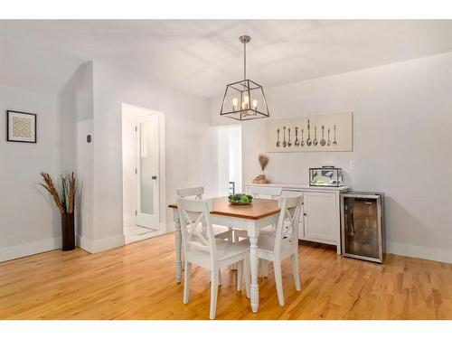 58 27 Avenue Sw, Calgary, AB - Indoor Photo Showing Dining Room