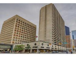 2206-221 6 Avenue SE Calgary, AB T2G 4Z9