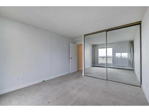 2206-221 6 Avenue Se, Calgary, AB - Indoor Photo Showing Other Room