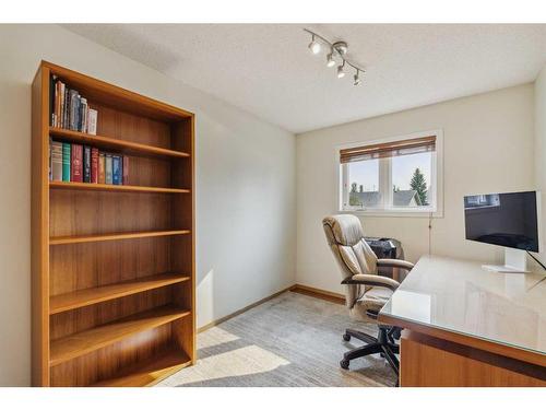 16270 Shawbrooke Drive Sw, Calgary, AB - Indoor Photo Showing Office