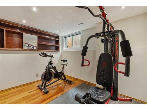 16270 Shawbrooke Drive Sw, Calgary, AB - Indoor Photo Showing Gym Room