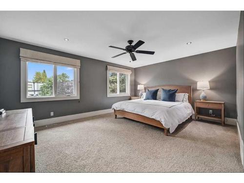 528 49 Avenue Sw, Calgary, AB - Indoor Photo Showing Bedroom