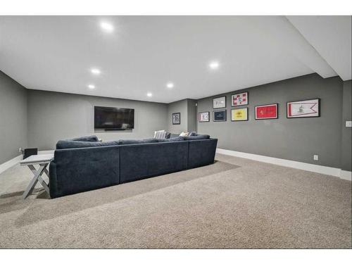 528 49 Avenue Sw, Calgary, AB - Indoor Photo Showing Basement