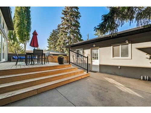 528 49 Avenue Sw, Calgary, AB - Outdoor With Deck Patio Veranda With Exterior