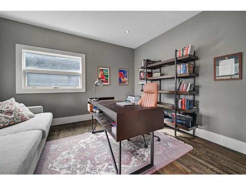 528 49 Avenue Sw, Calgary, AB - Indoor