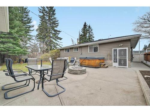 4228 Voyageur Drive Nw, Calgary, AB - Outdoor With Deck Patio Veranda