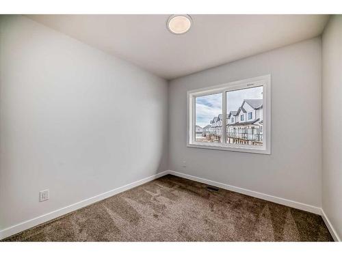 334 Ambleton Street Nw, Calgary, AB - Indoor Photo Showing Other Room