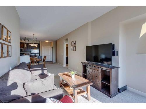 420-88 Arbour Lake Road Nw, Calgary, AB - Indoor Photo Showing Living Room