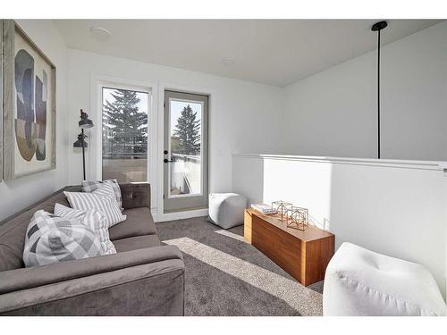 Unit 2-2220 26 Avenue Sw, Calgary, AB - Indoor