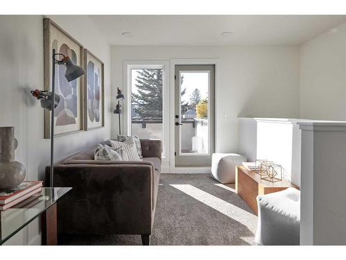 Unit 2-2220 26 Avenue Sw, Calgary, AB - Indoor