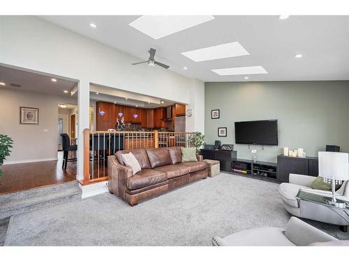 104 Bedford Circle Ne, Calgary, AB - Indoor