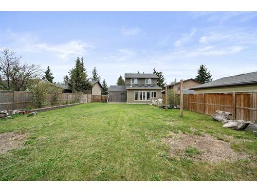 104 Bedford Circle Ne, Calgary, AB - Outdoor With Backyard