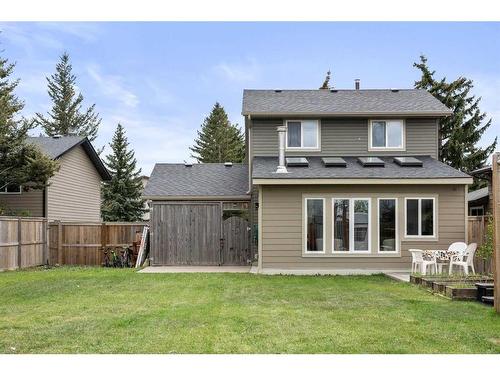 104 Bedford Circle Ne, Calgary, AB - Outdoor