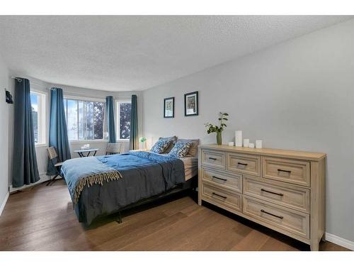 303-1919 17 Avenue Sw, Calgary, AB - Indoor Photo Showing Bedroom