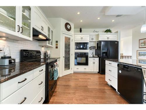 2 Cranridge Heights Se, Calgary, AB - Indoor Photo Showing Kitchen With Upgraded Kitchen