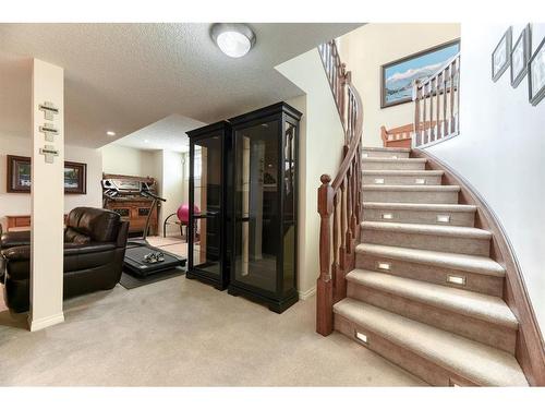 2 Cranridge Heights Se, Calgary, AB - Indoor Photo Showing Other Room