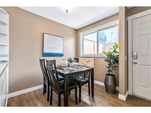 1 Hunters Crescent, Okotoks, AB - Indoor Photo Showing Dining Room