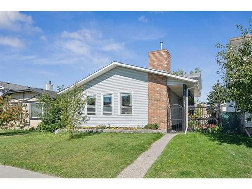 215 Shawcliffe Circle Sw, Calgary, AB - Outdoor