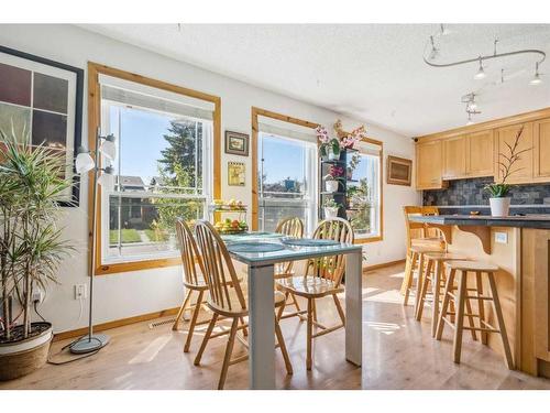 215 Shawcliffe Circle Sw, Calgary, AB - Indoor Photo Showing Dining Room