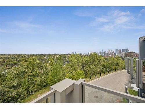 18-3203 Rideau Place Sw, Calgary, AB - Outdoor With View