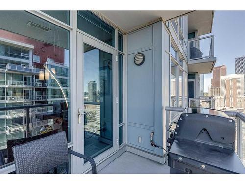 2106-215 13 Avenue Sw, Calgary, AB - Outdoor With Balcony With Exterior