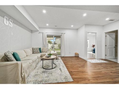 654 Marina Drive, Chestermere, AB - Indoor Photo Showing Living Room